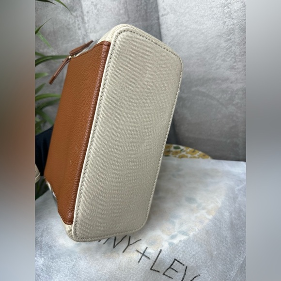 NWT Henny + Lev The Max Canvas Makeup Case Trunk - Picture 6 of 11